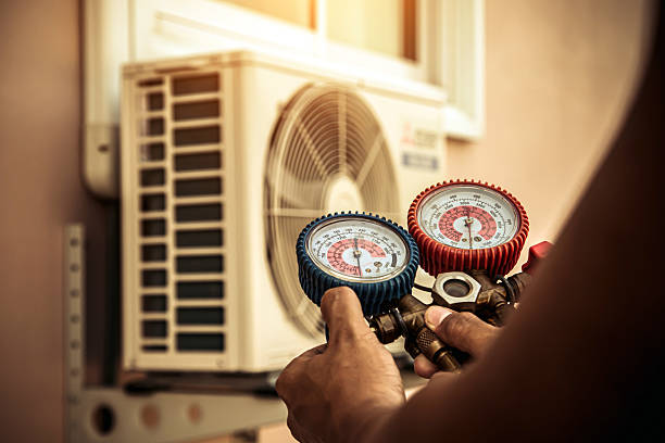 Professional Hvac technician working in Cedar Falls, NC